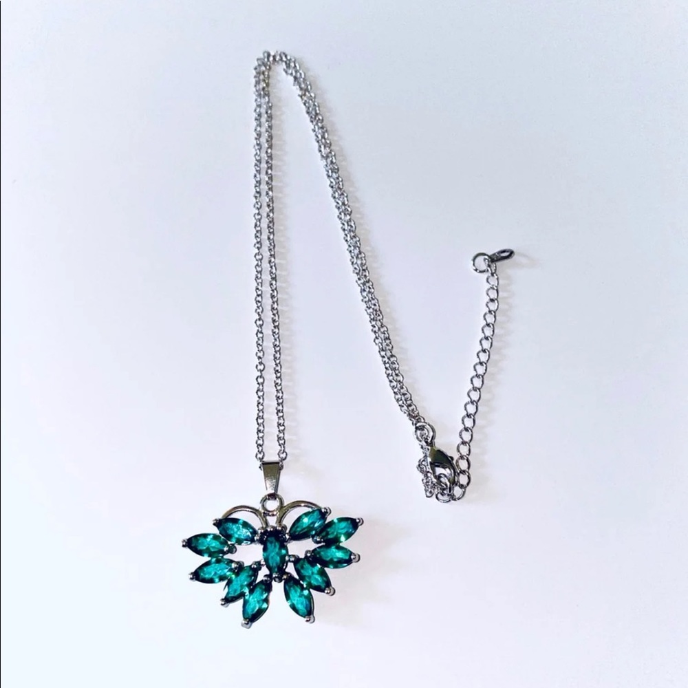 GREEN TOPAZ BUTTERFLY PENDANT NECKLACE
